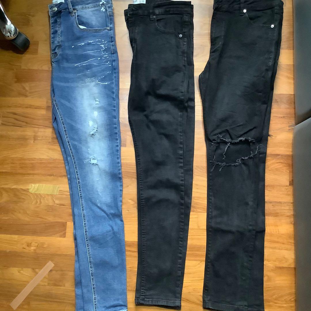 skinny jeans with ripped bottoms