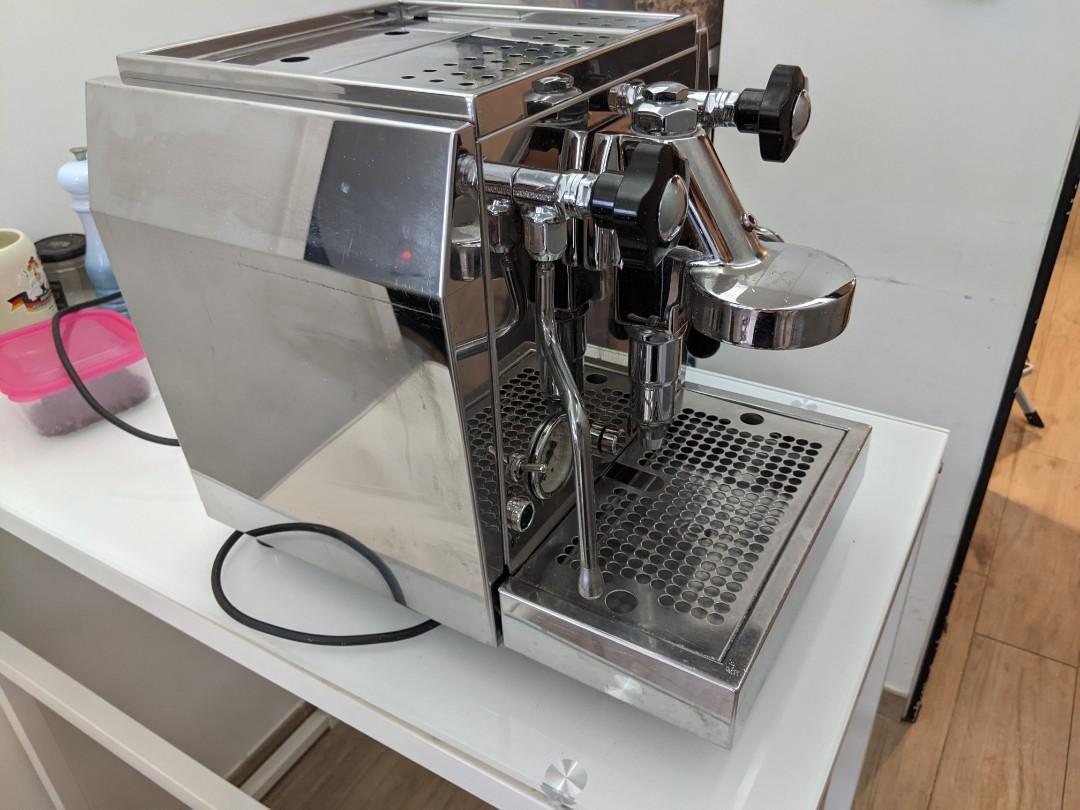 Rocket Giotto v3 PID Espresso machine 咖啡機, 家庭電器, 廚房電器, 咖啡機及咖啡壺 Carousell