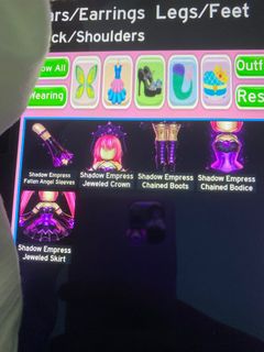 Shadow Empress Set Royale High Halloween 2020 Toys Games Video Gaming In Game Products On Carousell - how to get the new shadow empress set for free in roblox royale