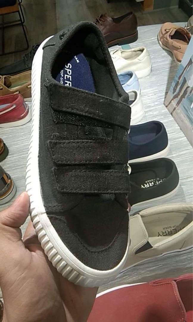 Sperry Crest Loop Women s Fashion Footwear Sneakers on Carousell