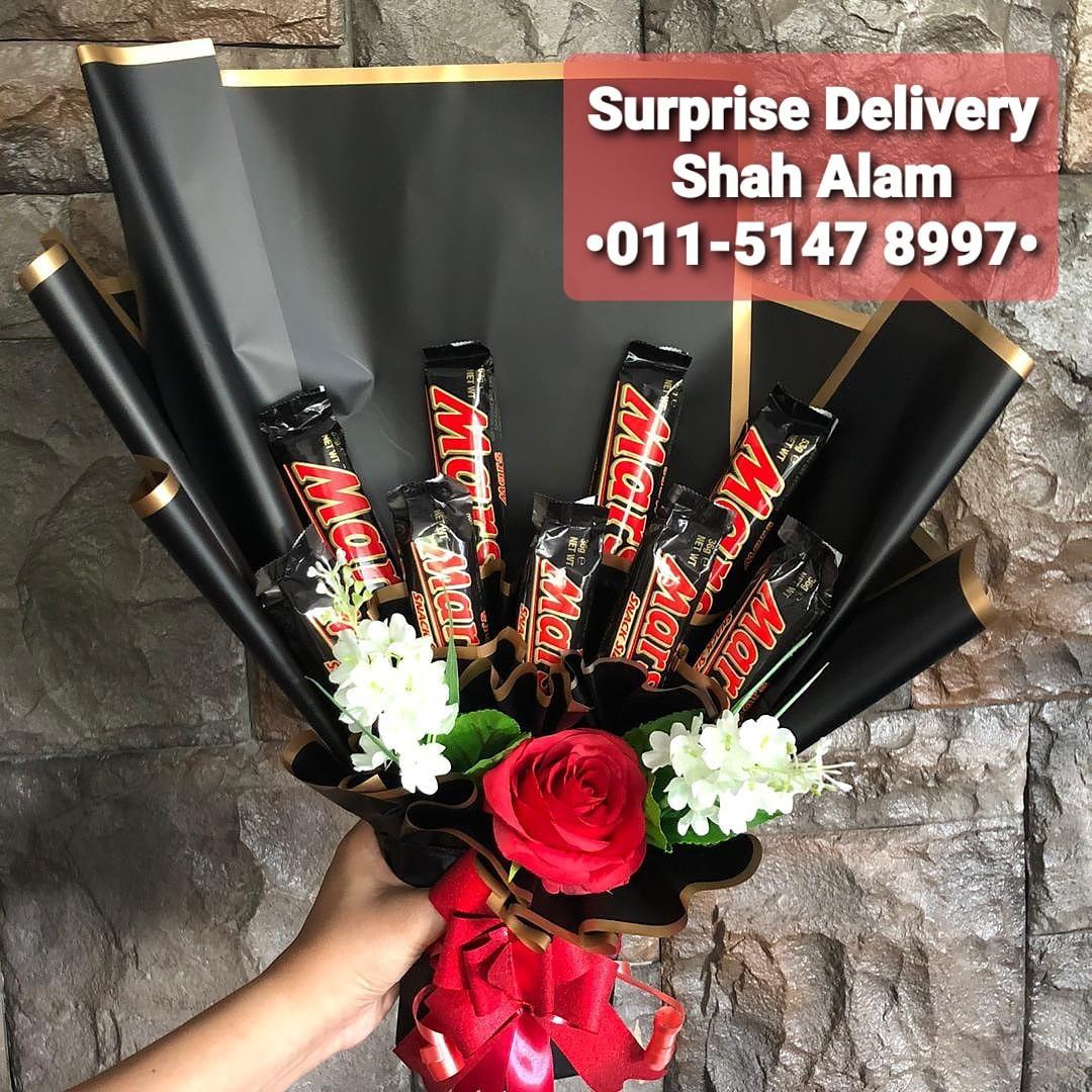 Surprise Bouqet Gift Design Craft Others On Carousell
