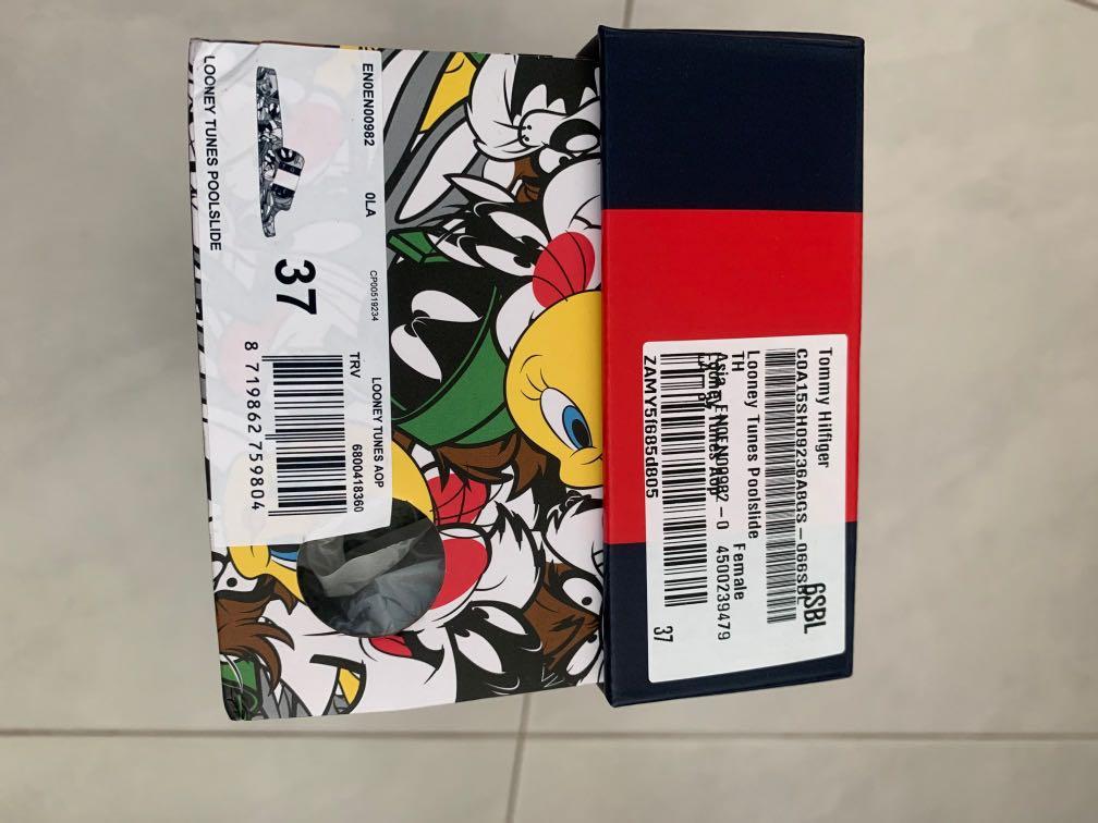 tommy jeans x looney tunes pool slide