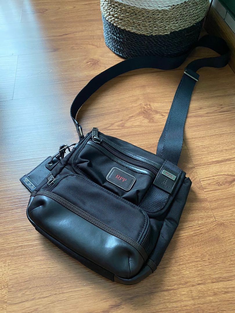 Sling bag tumi original clearance