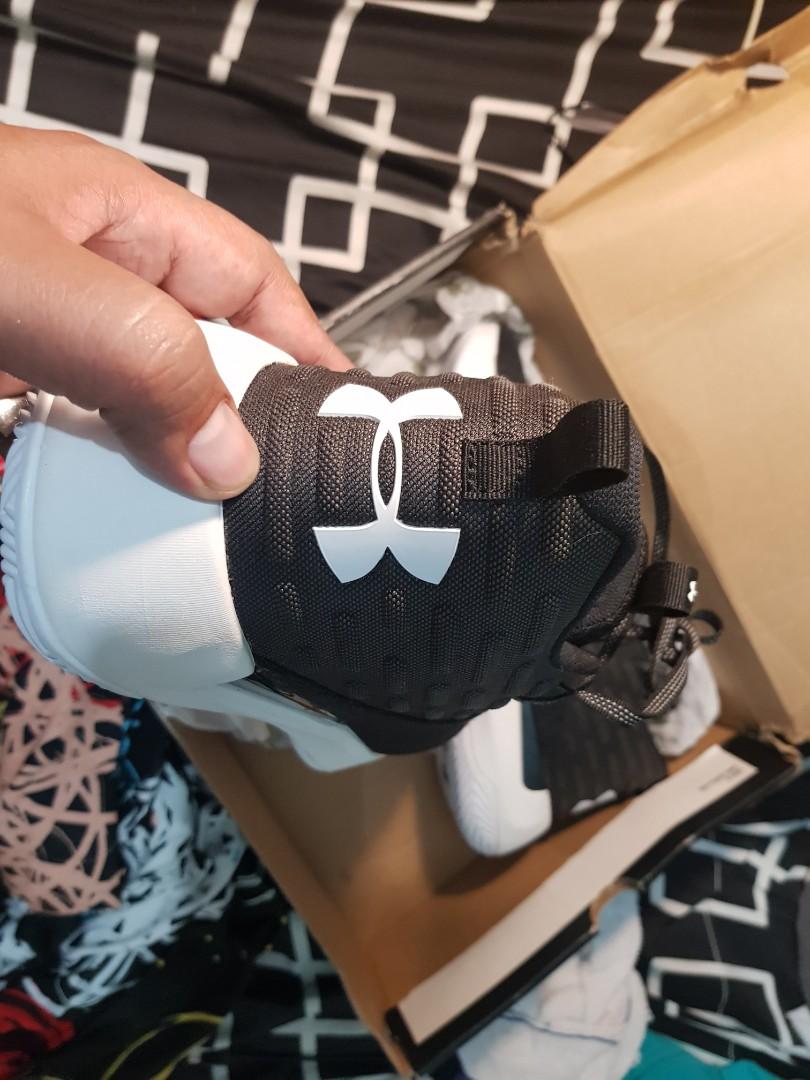 Under armour shop ua lightning 5