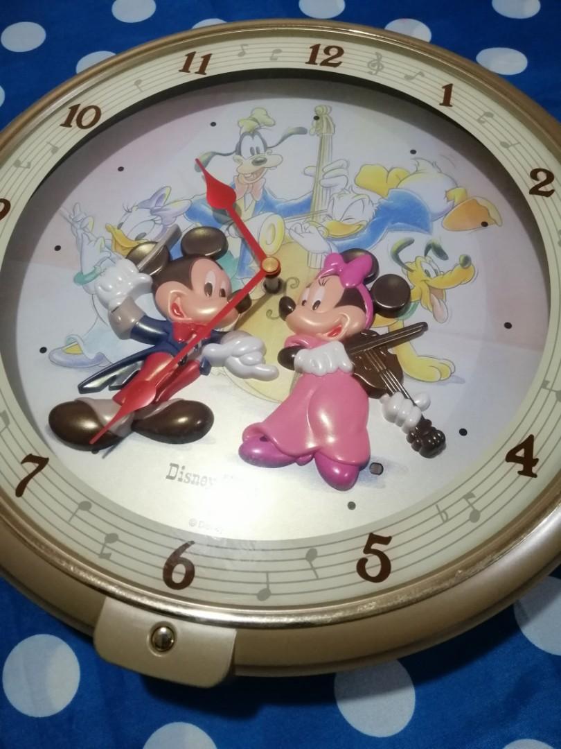 Vintage musical Disney wall clock, Hobbies & Toys, Memorabilia