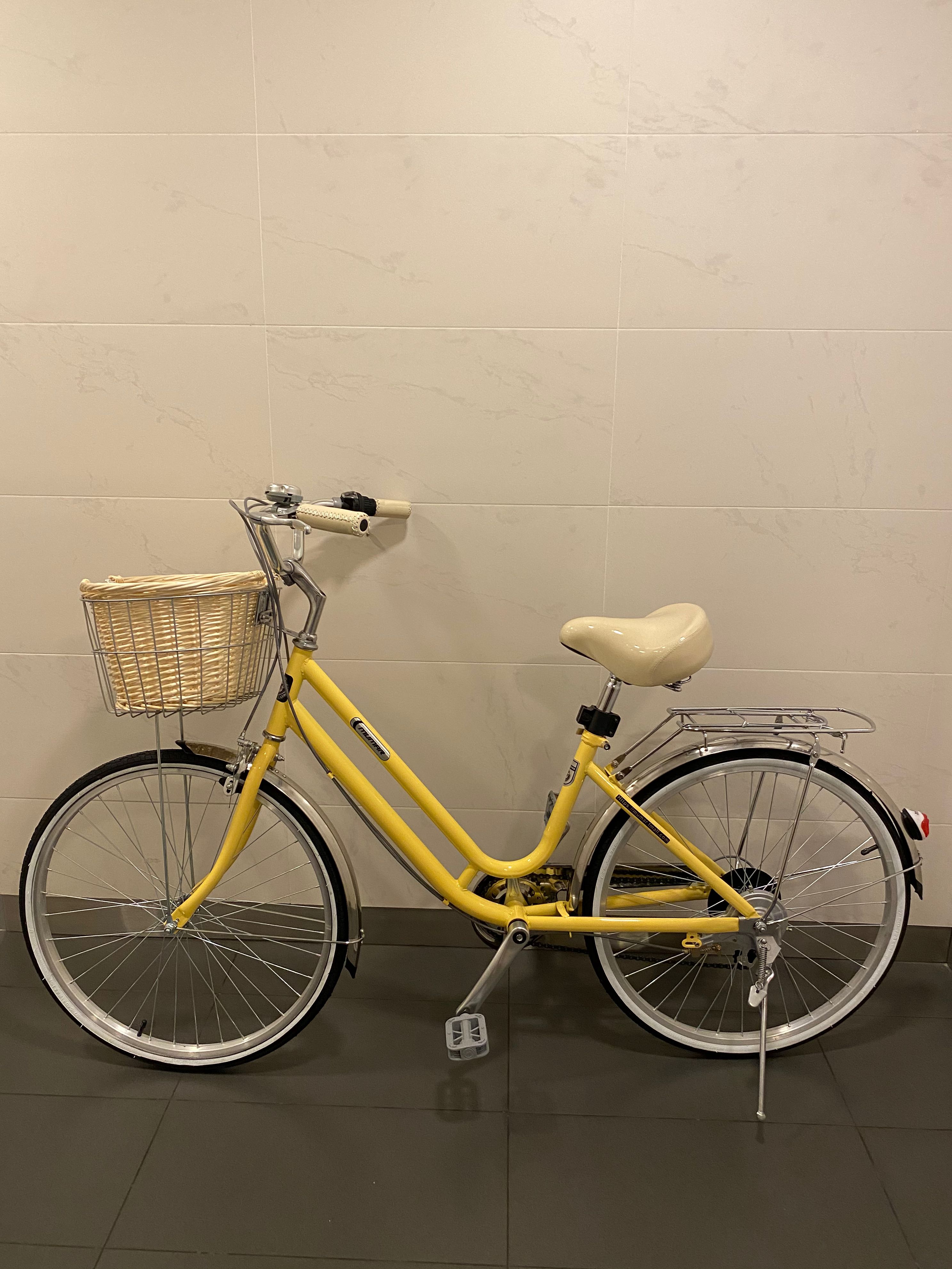 Yellow city bike discount