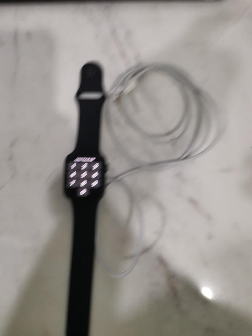 aw4 44mm
