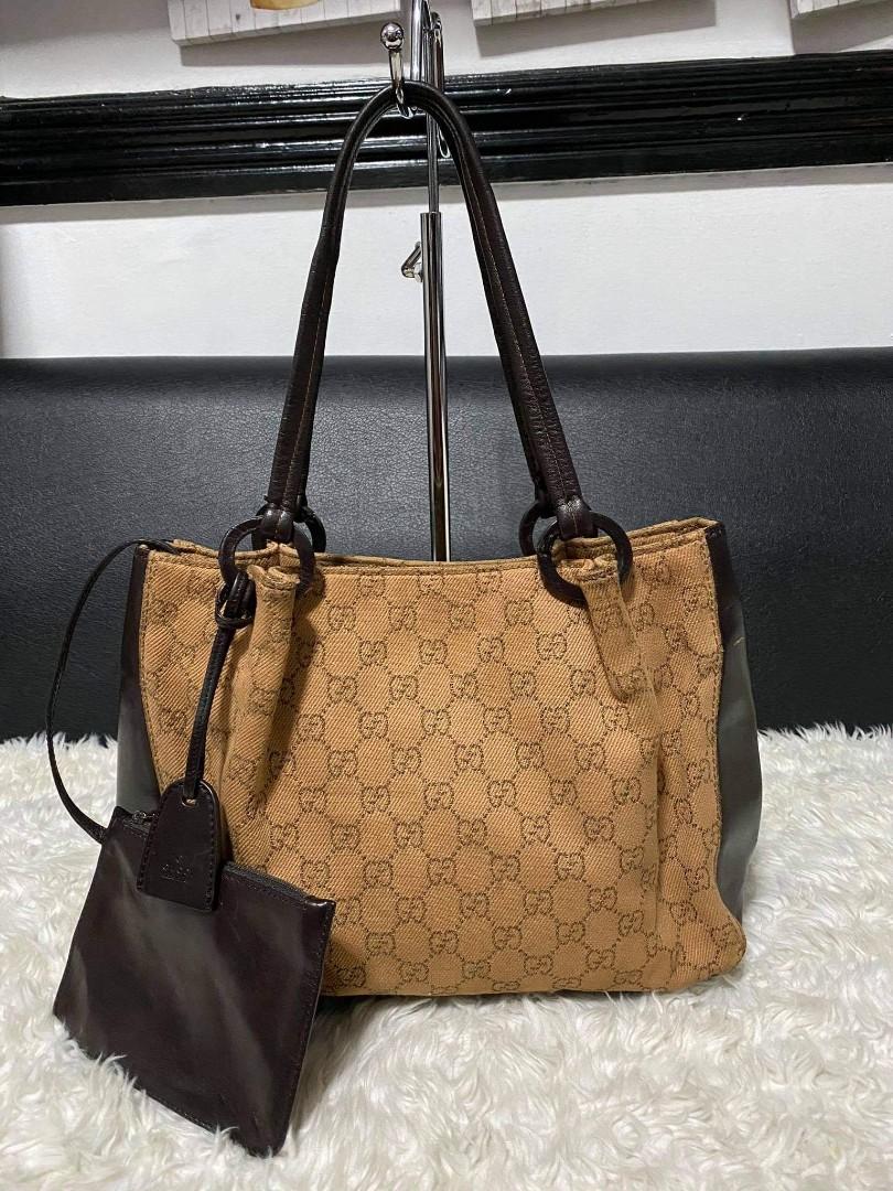Auth gucci tote take all (Category: Luxury Bags & Wallets) located in Davao. Submitted by gingerdust (Listing ID 1039852747, Image 2). Description: .