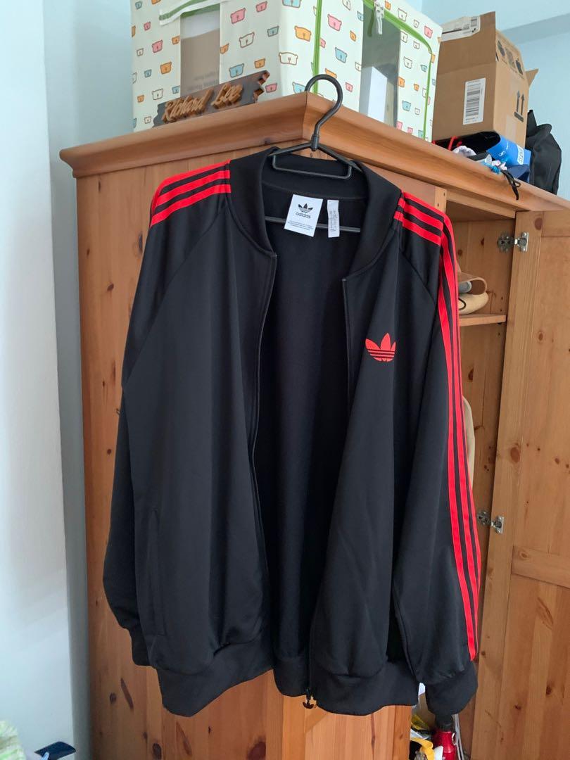 Coro Continuo oscuridad Authentic Adidas sports jacket red stripes, Men's Fashion, Activewear on  Carousell