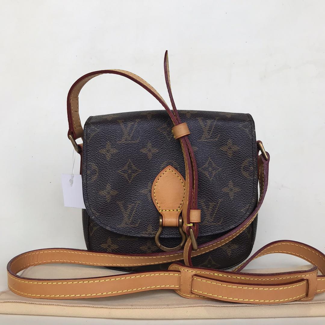 Louis Vuitton Neverfull MM Monogram Beige, Luxury, Bags & Wallets on  Carousell