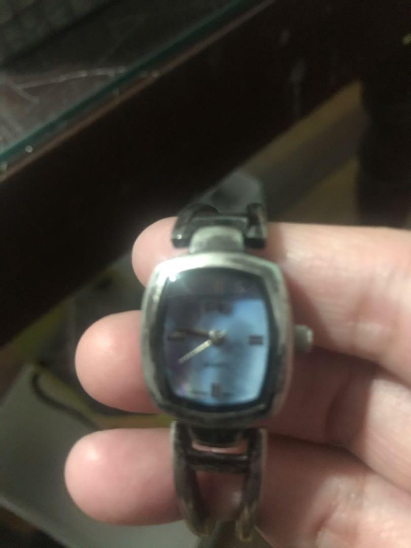 Authentic Pacific Blue Japan Ladies Watch (Category: Women's Watches) located in Manila. Submitted by roseluxuryitems (Listing ID 1039818838, Image 3). Description: Authentic Pacific Blue Japan Ladies Watch Good working condition Reference no : PC-2510L Quartz Japan made Fixed price .