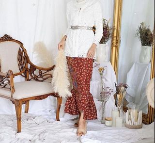 (Category: ) located in . Submitted by refreshyourwardrobe (Listing ID 1039700754, Image 1). Description: .