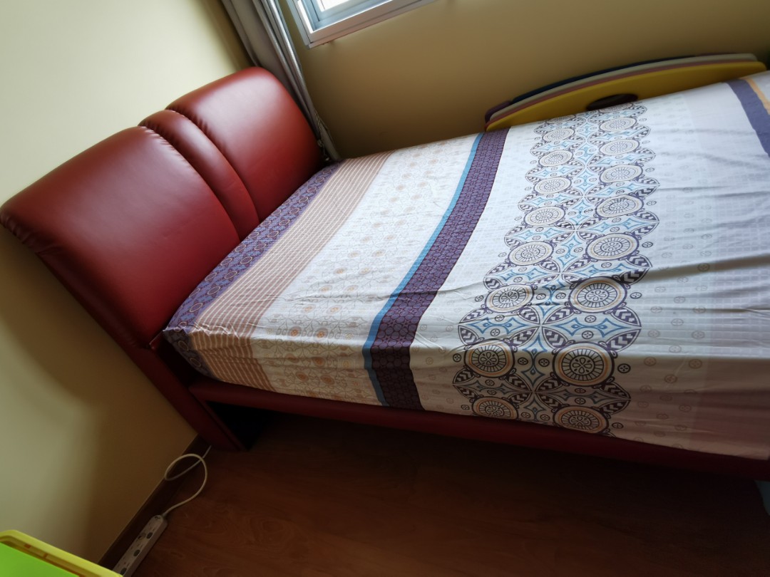 King Koil Super single bed, Furniture & Home Living, Furniture, Bed