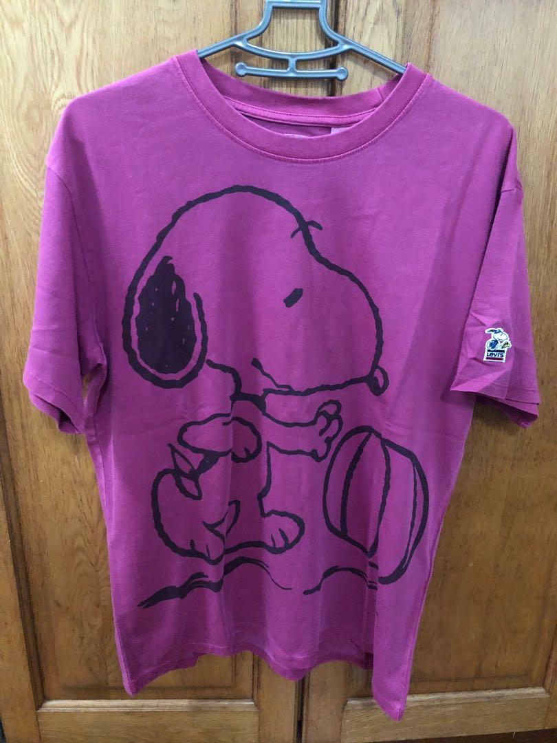levi peanuts t shirt