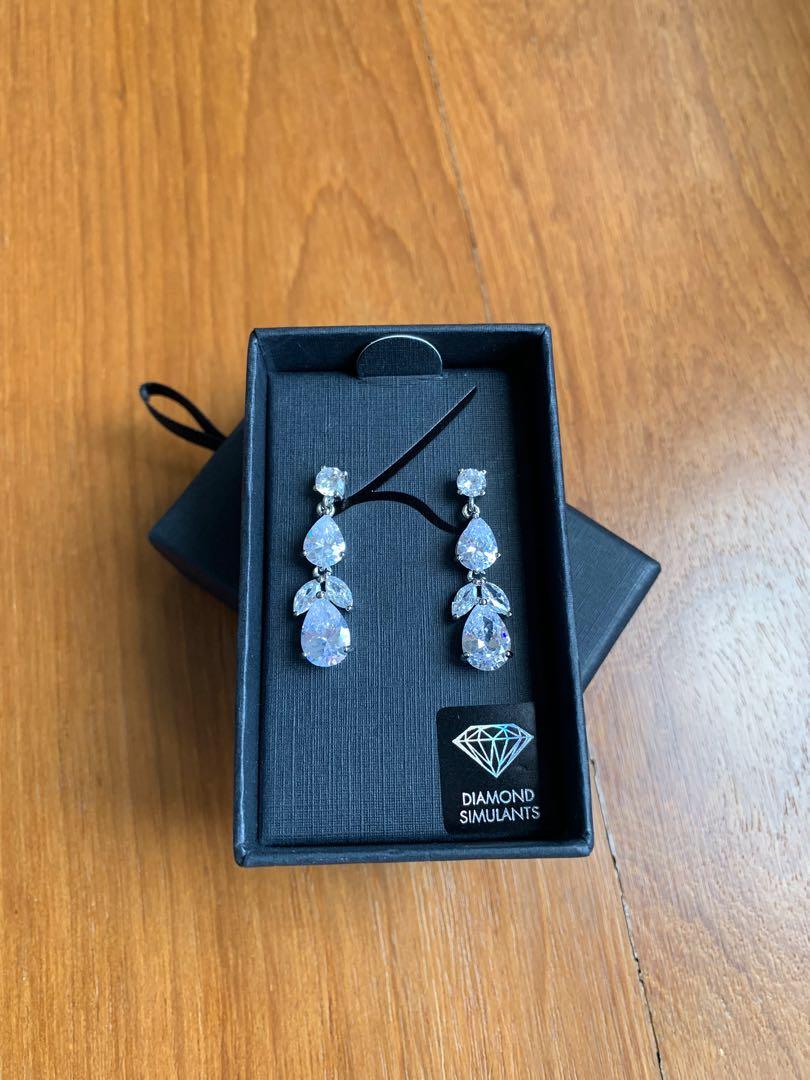 Diamond simulant earrings shop