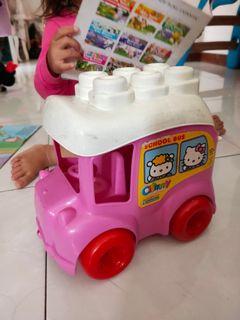 Mainan mobil anak pink besar