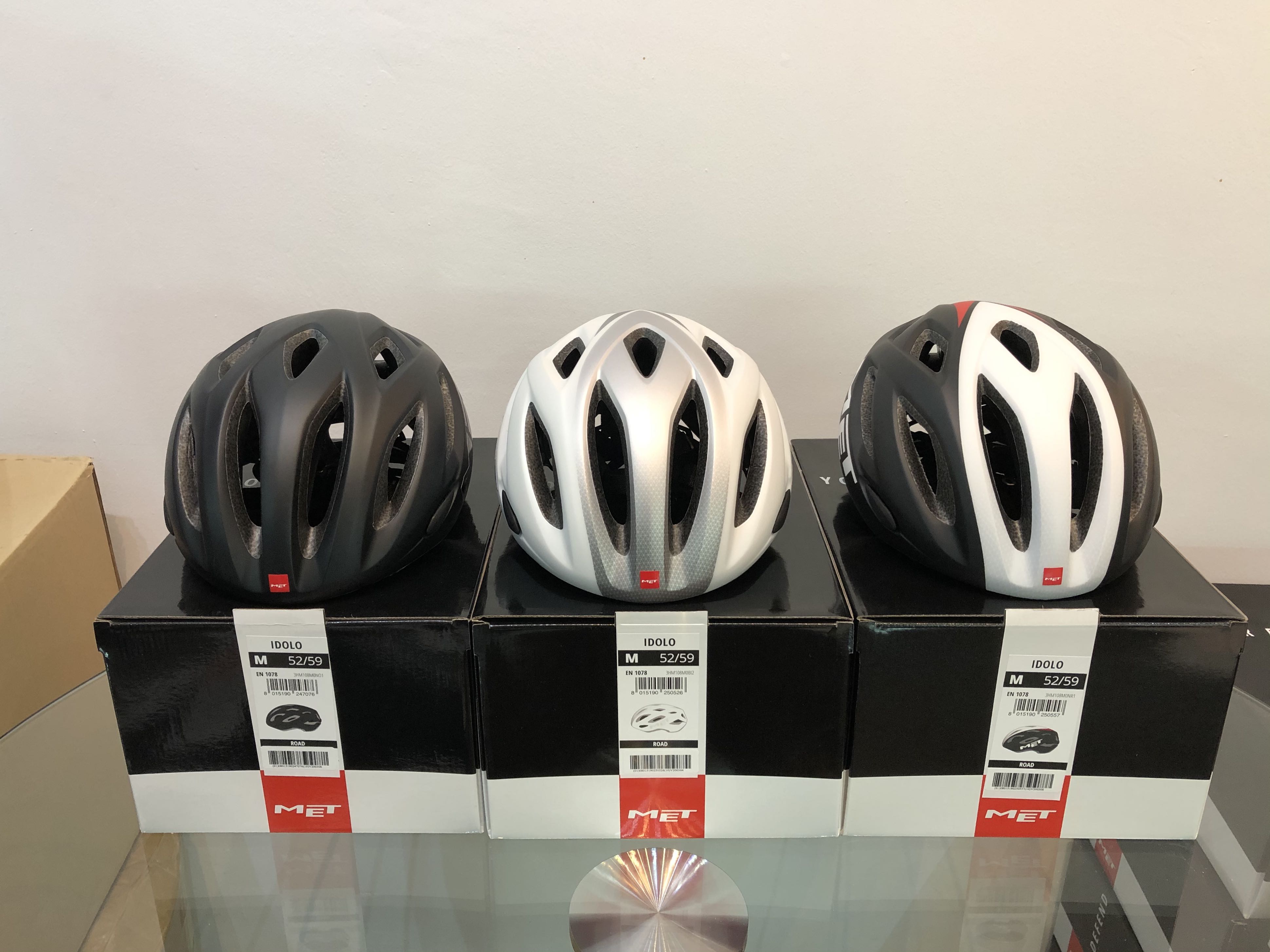 MET Idolo Helmet Sports Equipment Bicycles Parts Parts