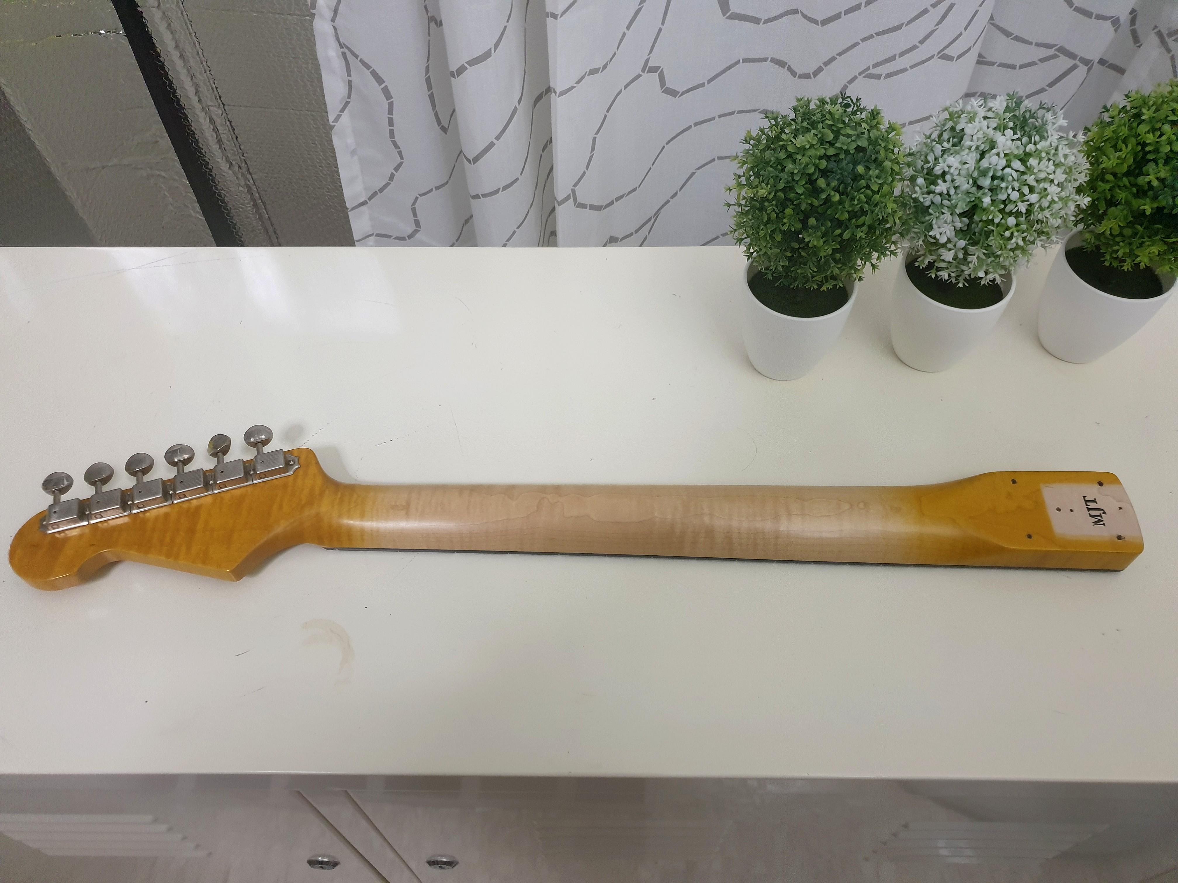 Mjt neck shop