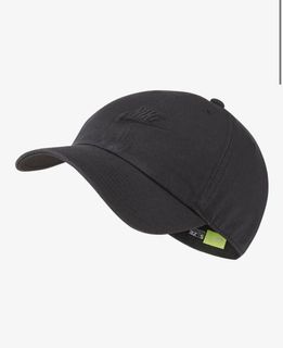 (Category: ) located in . Submitted by whatrclothes (Listing ID 1039805721, Image 1). Description: .