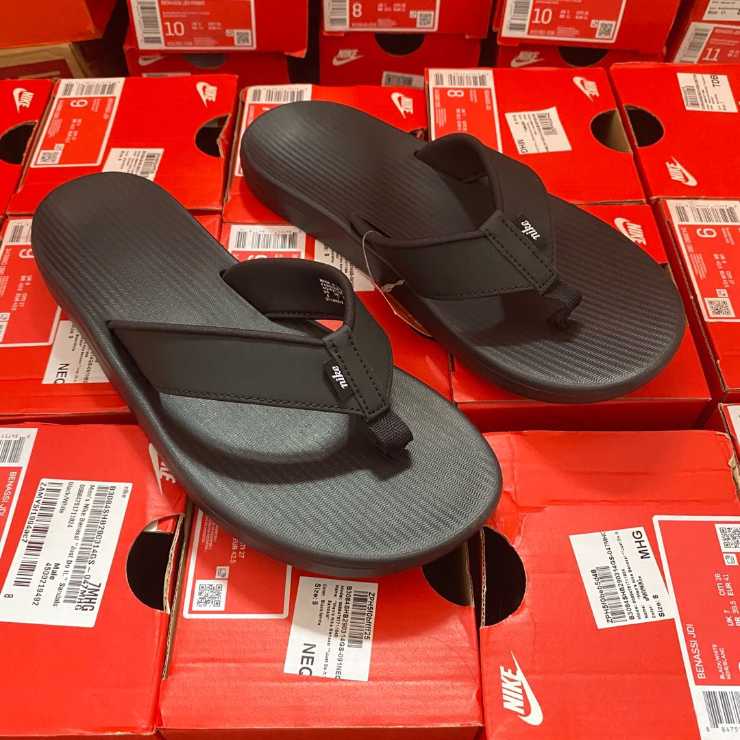 mens nike flip flops size 9