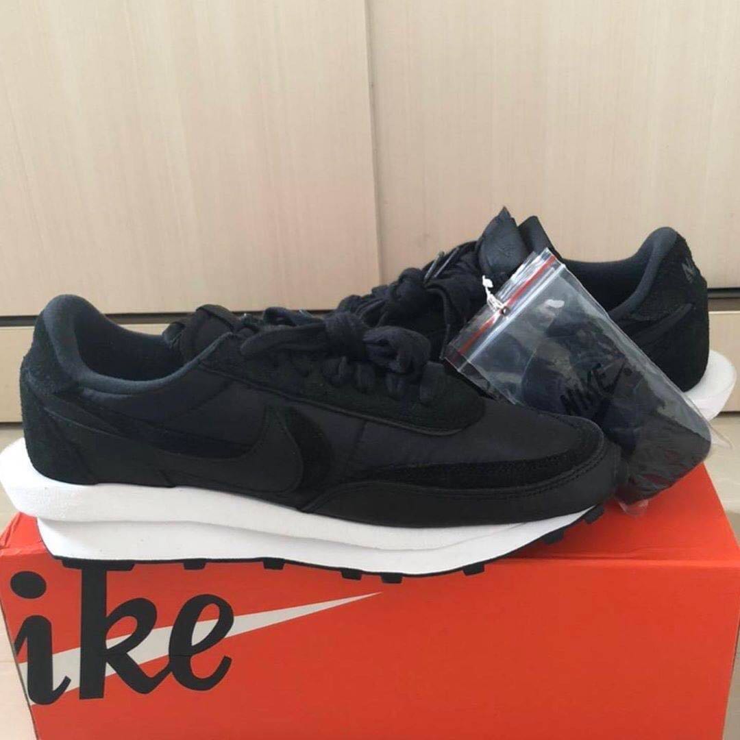nike sacai waffle nylon