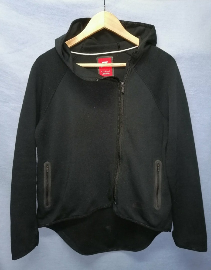 nike tech fleece cape hoodie