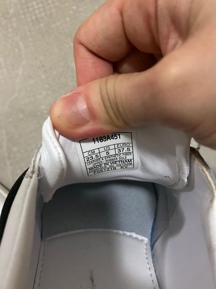 Onitsuka Tiger (Category: Sneakers) located in Singapore. Submitted by chicsavvy (Listing ID 1039802293, Image 3). Description: Condition : 9/10 Bought in HK. Worn only twice. .