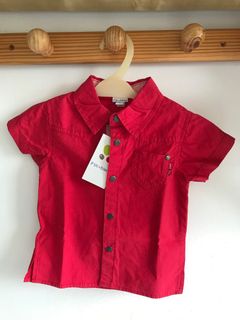 (Category: ) located in . Submitted by wardrobe_cleaner (Listing ID 1039741419, Image 1). Description: .