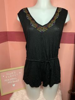(Category: ) located in . Submitted by elas_closet_declutter (Listing ID 1039805701, Image 1). Description: .