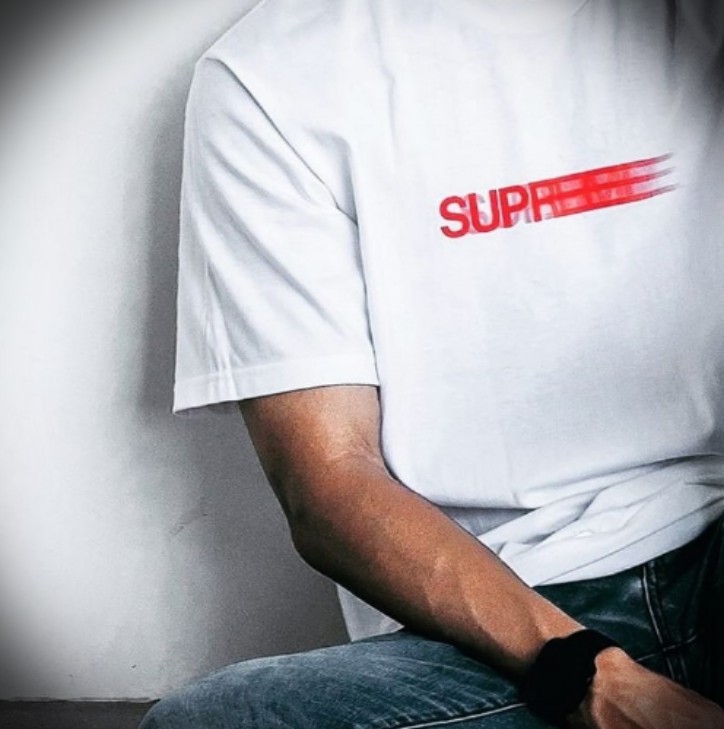 (Medium) Supreme Motion Logo Tee White SS20, Men's Fashion ...