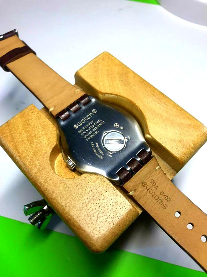 SWATCH FOUR STITCHES YWS423 UNISEX STAINLESS STEEL