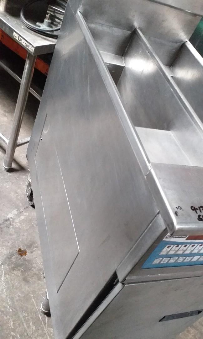 Toastmaster Meridian Digital Gas Commercial Deep Fryer with Oil Filtration Pump, TV & Home