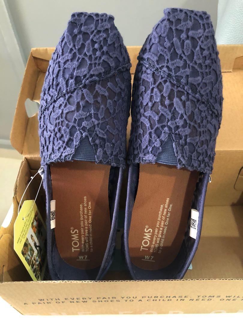 blue lace toms