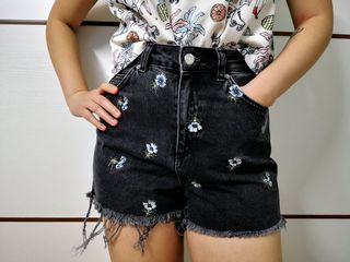 (Category: ) located in . Submitted by meridienluv (Listing ID 1039837166, Image 1). Description: .