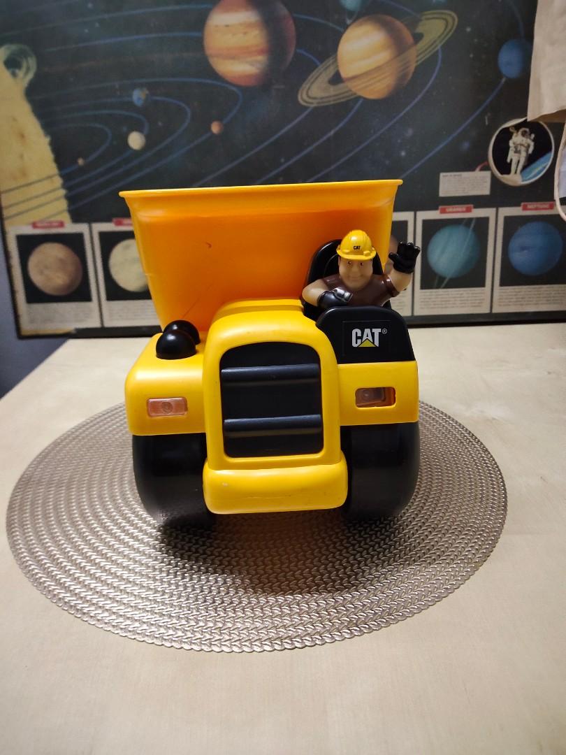 Toy state caterpillar construction top