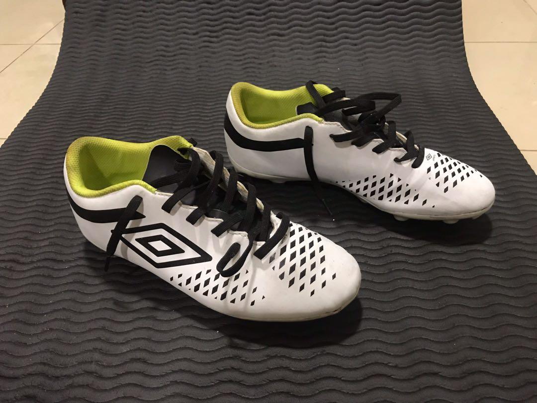 soccer boots size 7