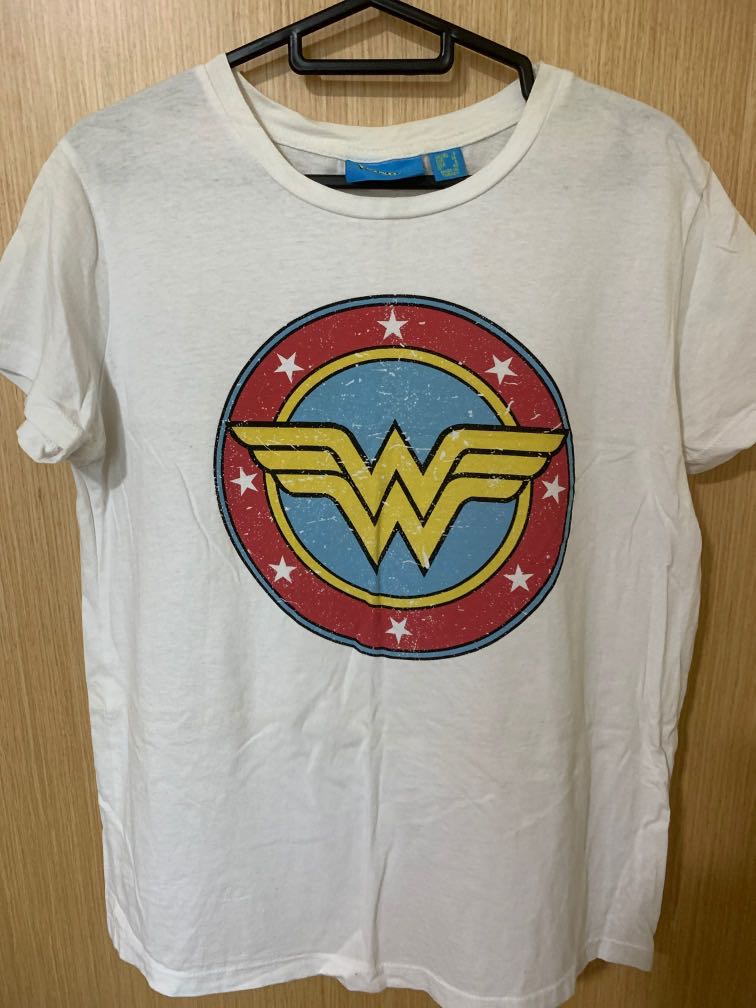 Wonder woman t-shirt, Women's Fashion 