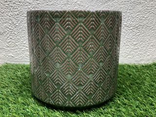 (Category: ) located in . Submitted by miniflowerpots (Listing ID 1040060461, Image 1). Description: .