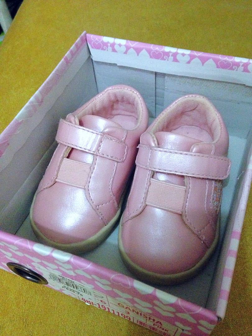pink baby shoes