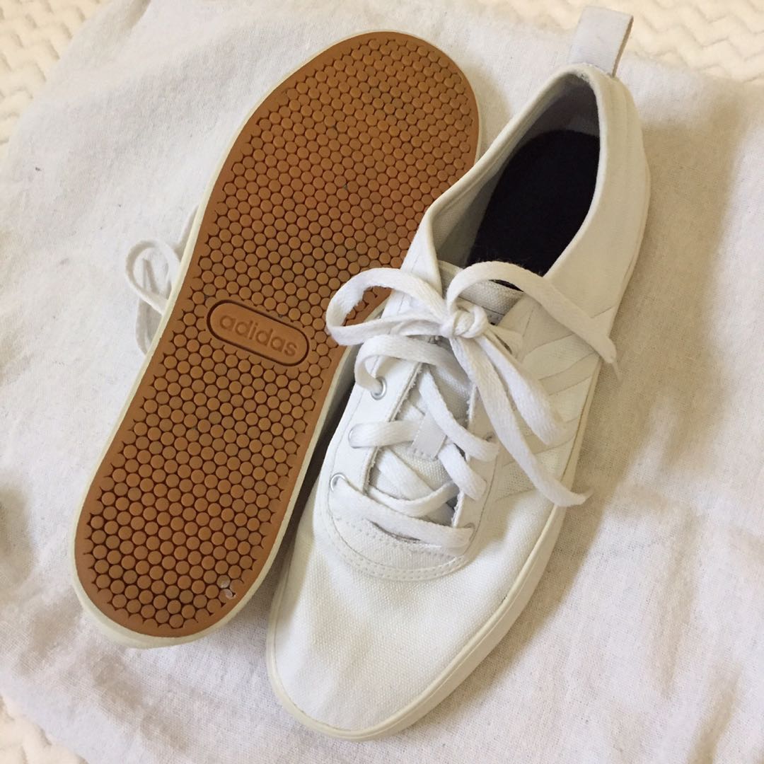 skechers uptown mall