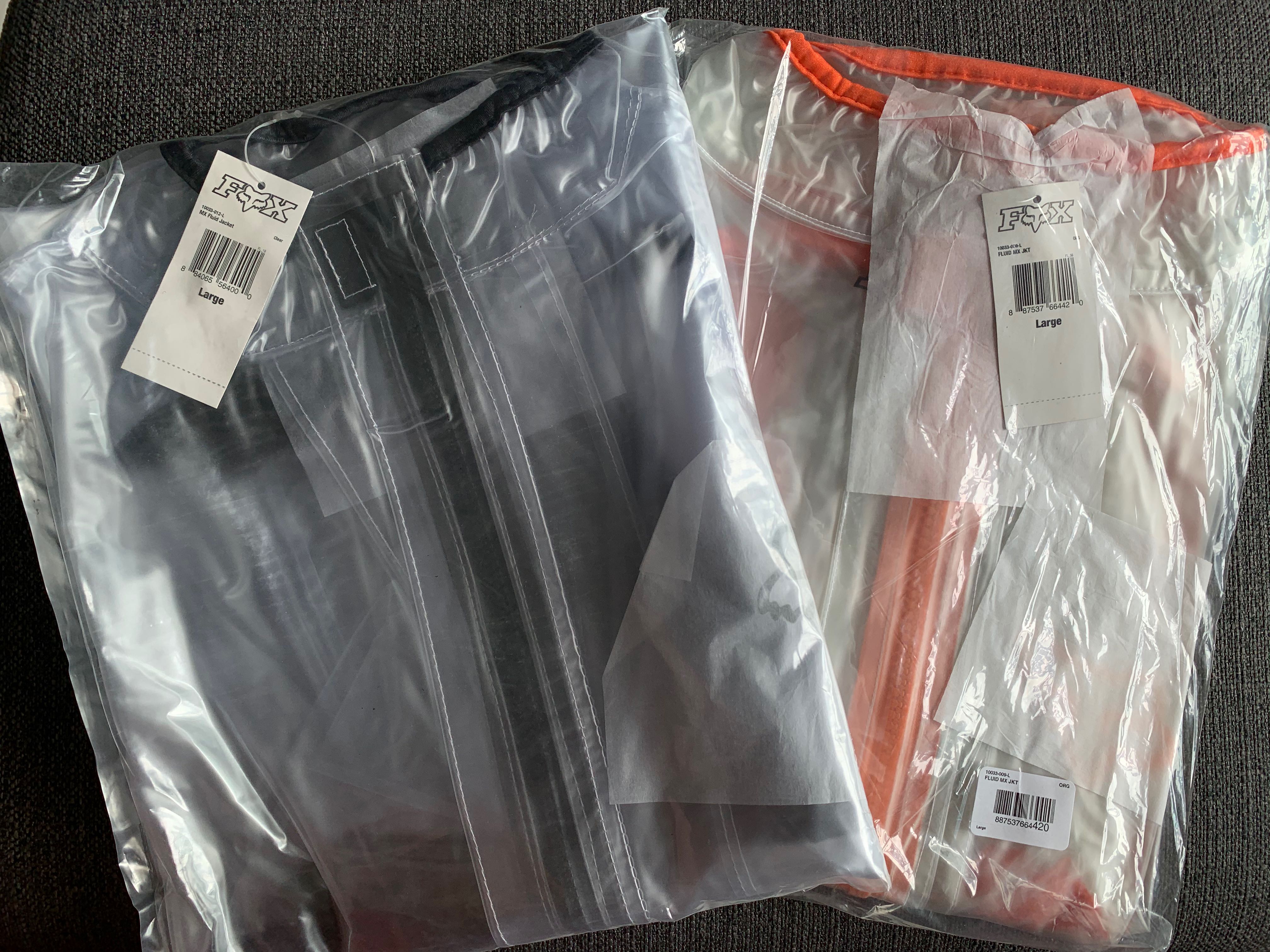 FOX FLUID JACKET 2 pcs left Sports Equipment Bicycles Parts