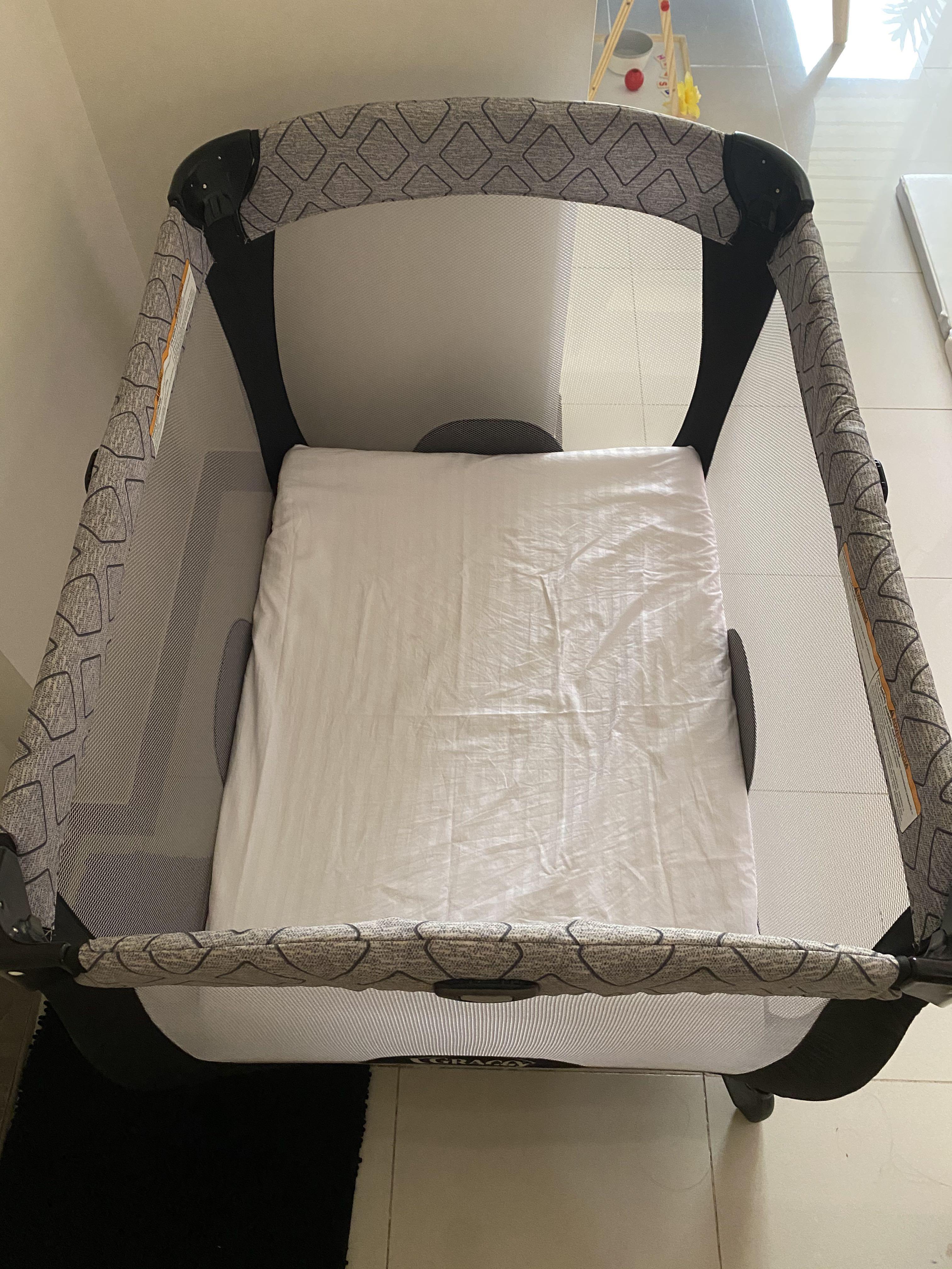 Graco portable napper clearance asher