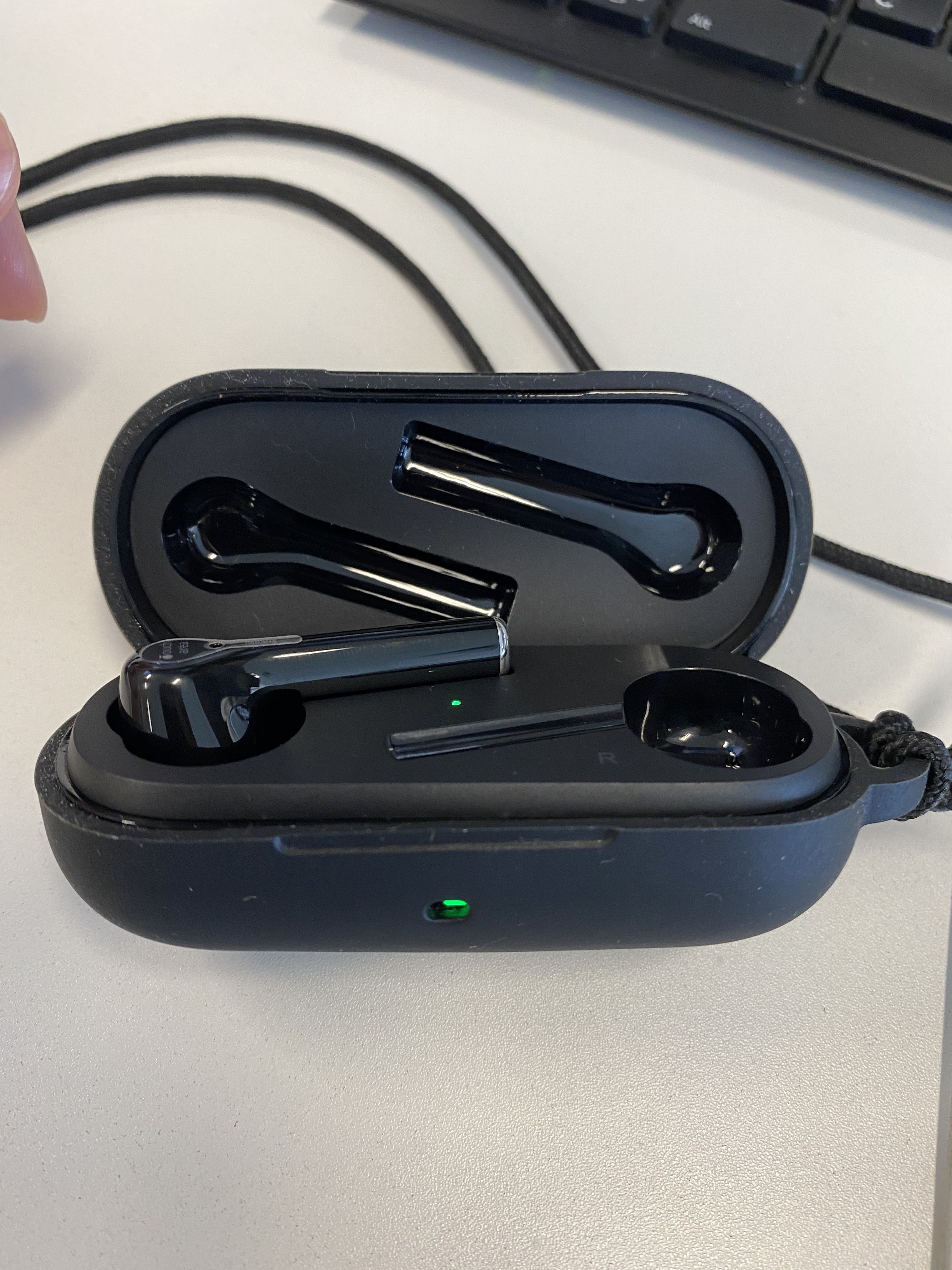 Huawei Freebuds 3i Charging Case, Audio, Earphones on Carousell