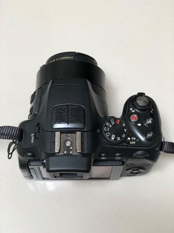 LEICA V-LUX 4 (Category: Cameras) located in Mandaluyong City. Submitted by linuspauling0211 (Listing ID 1040072776, Image 3). Description: *UPDATED *EXCELLENT CONDITION *ALL IN * Lens hood, original Leica bag, 3 batteries, charger and SD card The Leica V-LUX 4 Digital Camera is an advanced point-and-shoot camera with a newly developed CMOS sensor and a fast 24x optical zoom lens with f/2.8 aperture throughout the zoom range. It brings to the tab