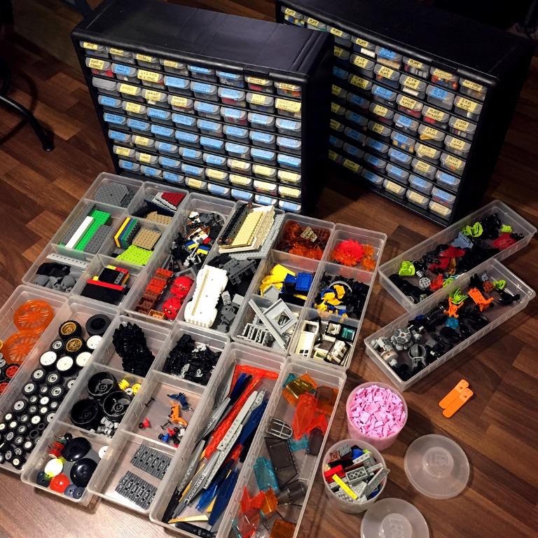 Akro mils lego storage top