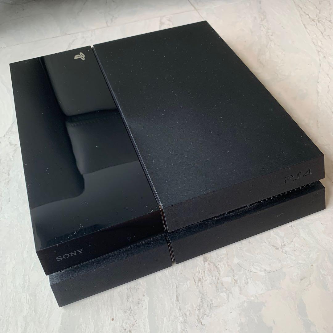 PS4 with free games ! PlayStation 4, Video Gaming, Video Game Consoles