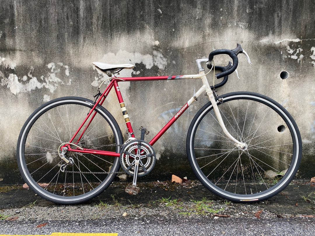 Raleigh vintage steel road bike Sports Equipment Bicycles Parts
