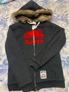 Roots厚外套