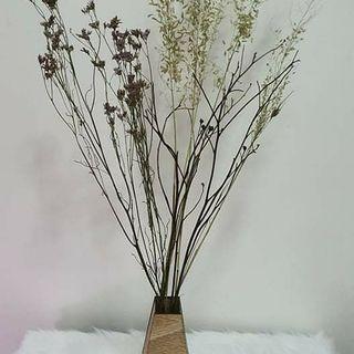 Set  dried flower  arragement with woodvase