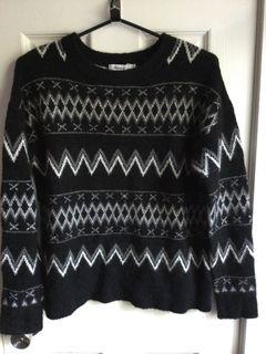 Soft sweater-$10